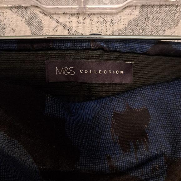 New, Ladies long, elasticated waist skirt, - Picture 2 of 2